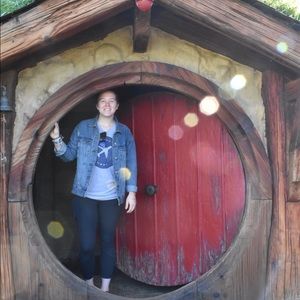 Meet your Posher, Emily